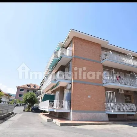 Monolocale Mansardato Апартаменты Диано-Марина